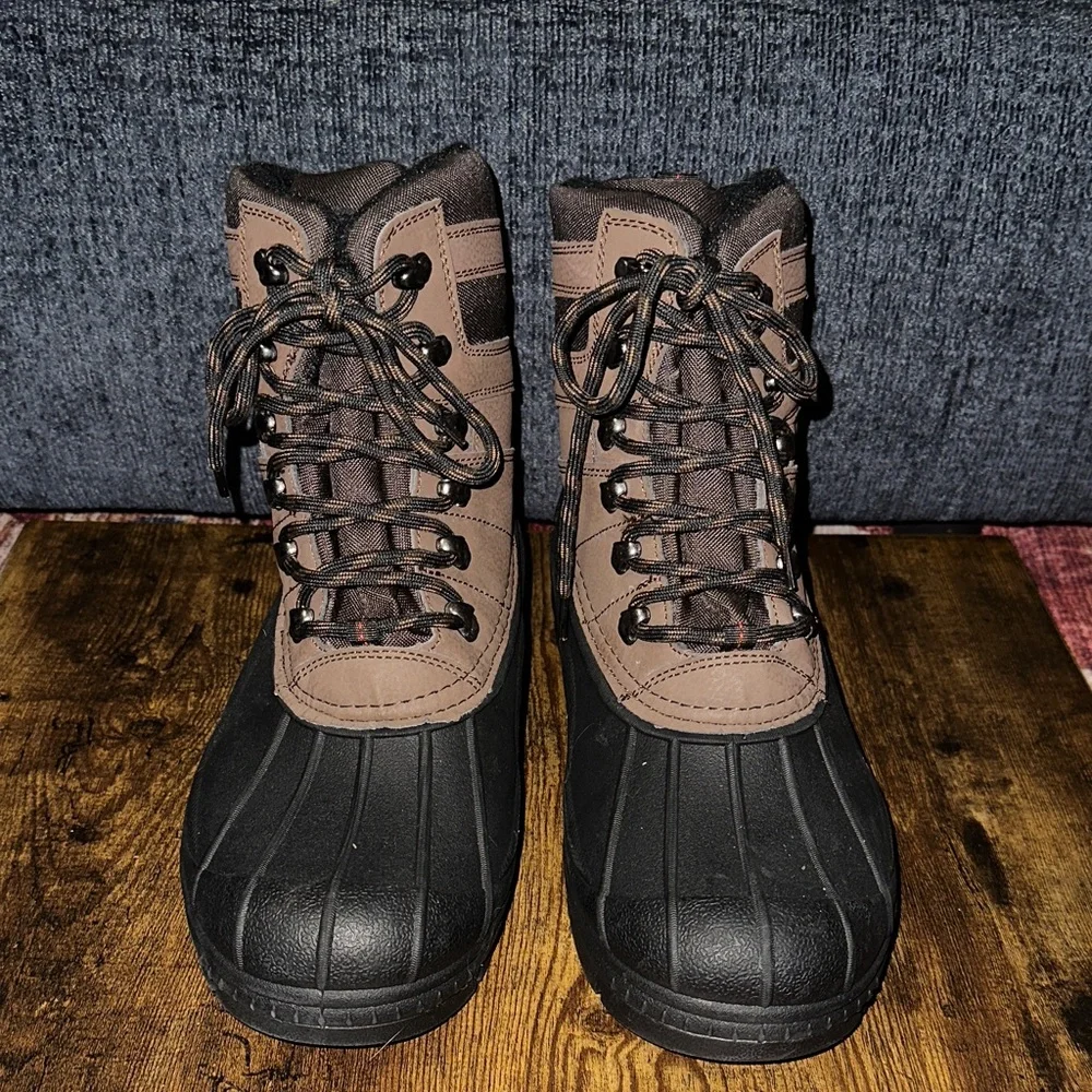 Eddie Bauer Men's RyanPeak Insulated Lace Up Duck Boots - size 10 NWT